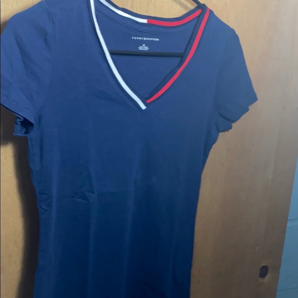 TOMMY HILFIGER SMALL V NECK SHIRT